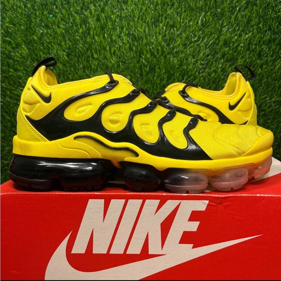Opti Yellow Vapormax Yellow And Black Men's Shoes Nike Air Max Ess